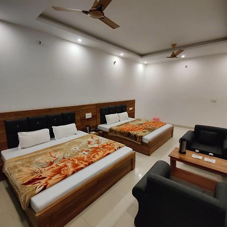 Alaknanda Motel & Restaurant Rudraprayag ภายนอก รูปภาพ