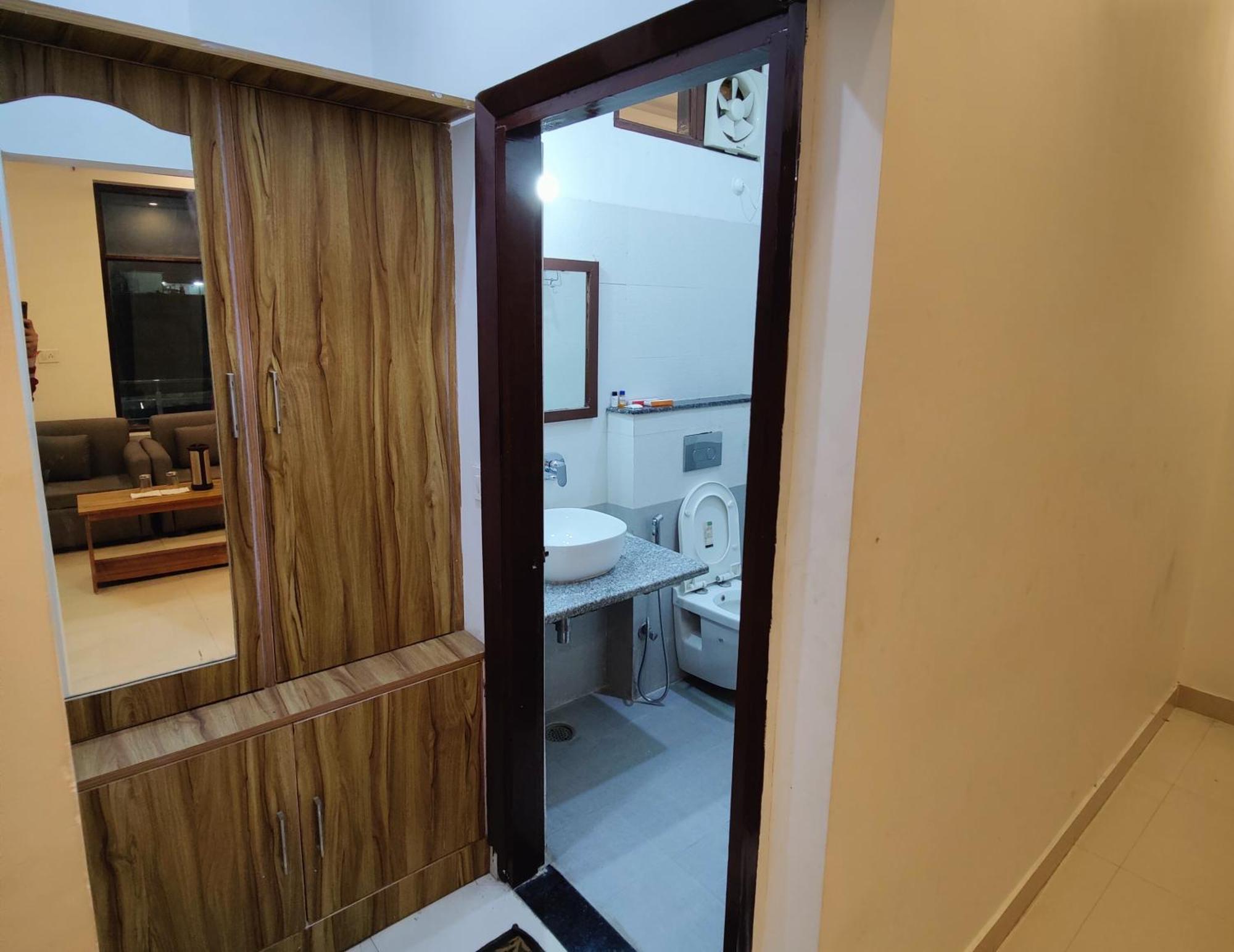 Alaknanda Motel & Restaurant Rudraprayag ภายนอก รูปภาพ